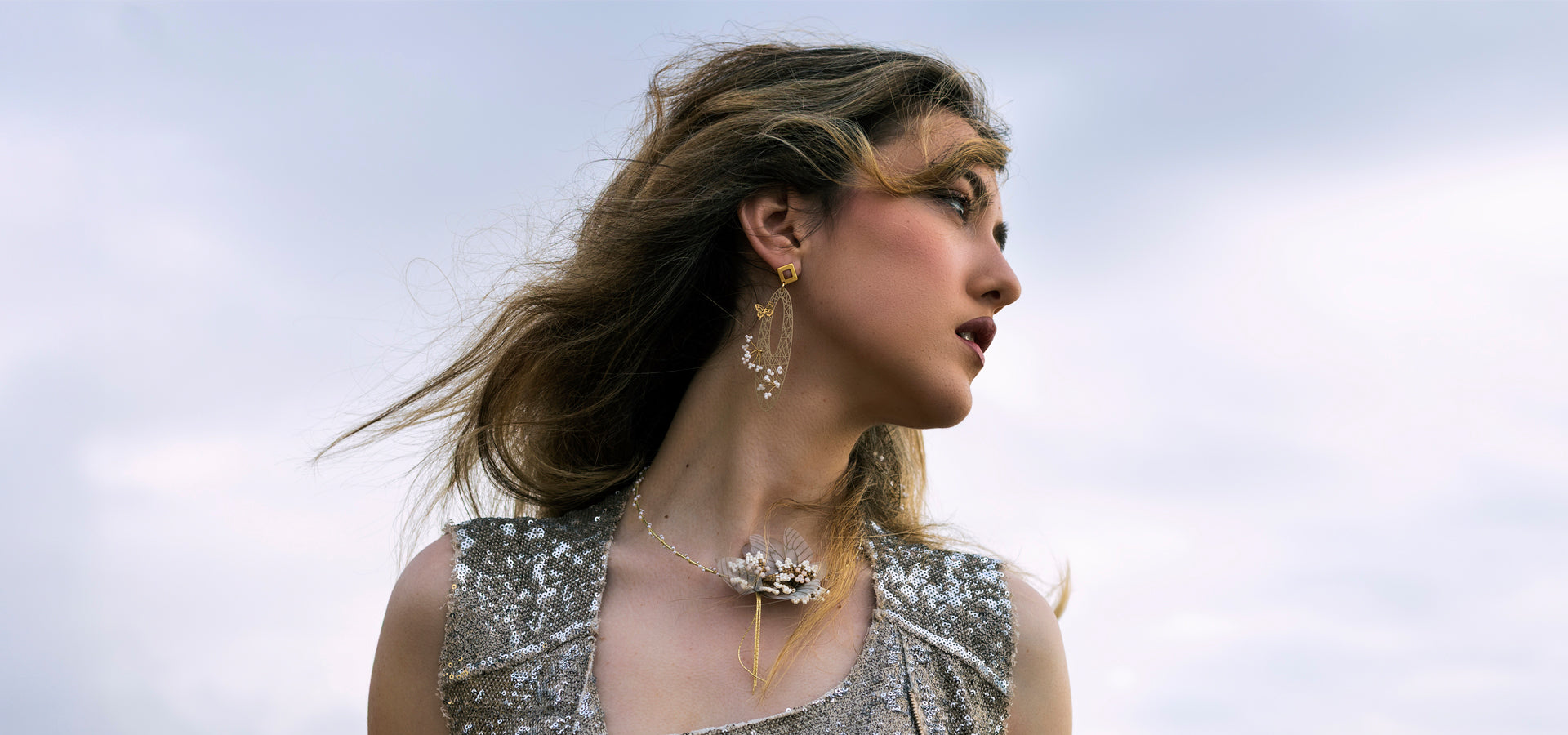 banner joyas pendientes versailles y collar fairytale