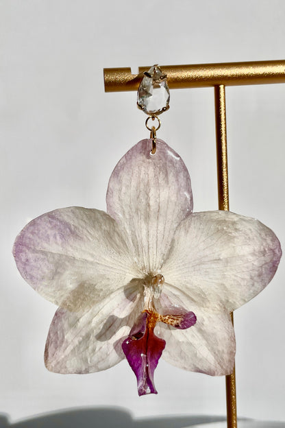 Pendientes Bali orquídea natural blanca