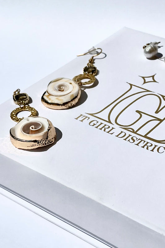 pendientes Portofino con caracola natural y acero inoxidable