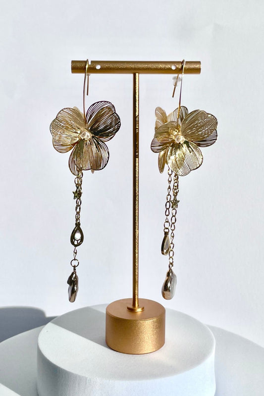 pendientes Vienna de acero inoxidable dorado y perla de agua dulce cristal