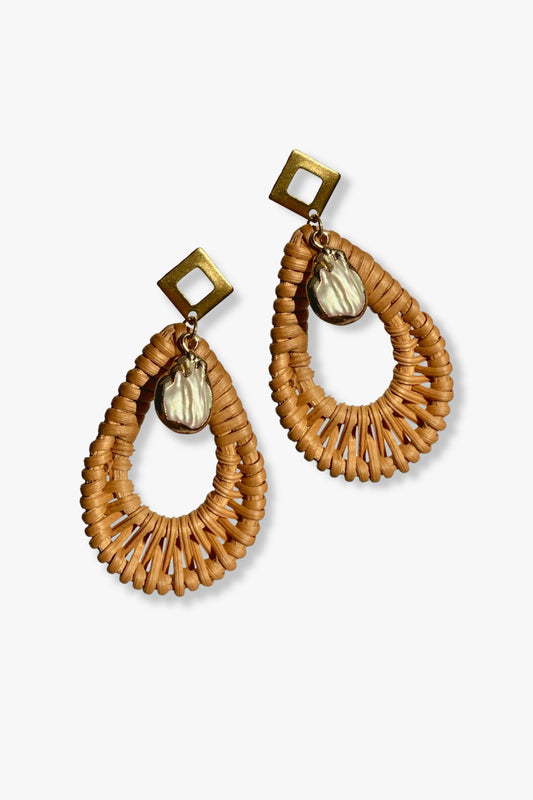 pendientes Niza de rafia y acero inoxidable perla de agua dulce