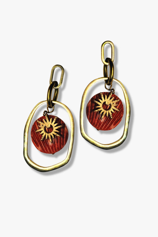 pendientes Capri de concha rojiza y acero inoxidable dorado