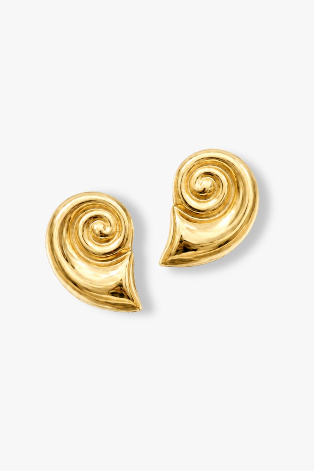 Pendientes Saint Barths caracola baño de oro 18k acero inoxidable