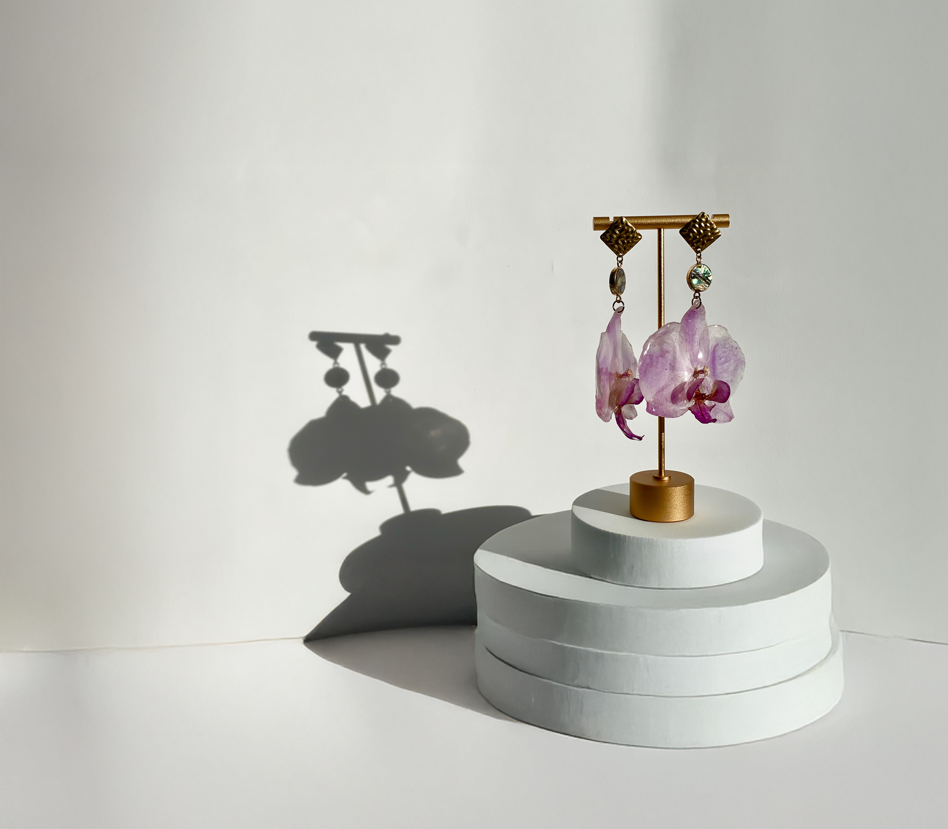 pendientes Bora Bora orquidea natural y acero inoxidable